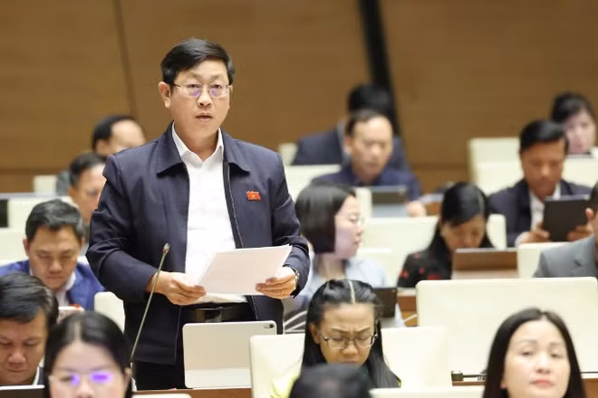 Đại biểu Nguyễn Hữu Thông (Đoàn Lâm Đồng). (Ảnh: DUY LINH)