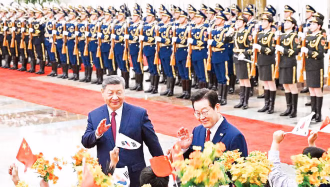 Tổng Bí thư, Chủ tịch Trung Quốc chủ trì lễ đón Tổng thống Hàn Quốc. (Ảnh: TÂN HOA XÃ)