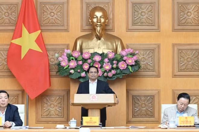 Thủ tướng Chính phủ Phạm Minh Chính chủ trì Phiên họp thứ 22 của Ban Chỉ đạo Nhà nước về các dự án, công trình giao thông trọng điểm. (Ảnh: TRẦN HẢI)