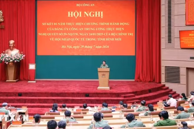 Hội nghị sơ kết 1 năm thực hiện chương trình hành động của Đảng ủy Công an Trung ương thực hiện Nghị quyết số 59-NQ/TW, ngày 24/1/2025 của Bộ Chính trị về hội nhập quốc tế trong tình hình mới. (Ảnh: TTXVN)