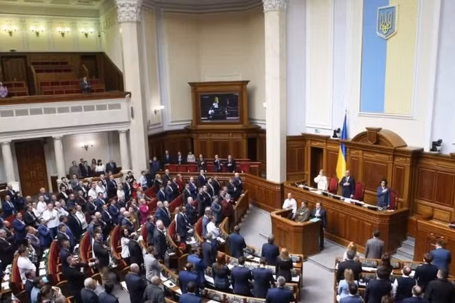 Toàn cảnh một phiên họp Quốc hội Ukraine tại Kiev. (Ảnh tư liệu: THX/TTXVN)