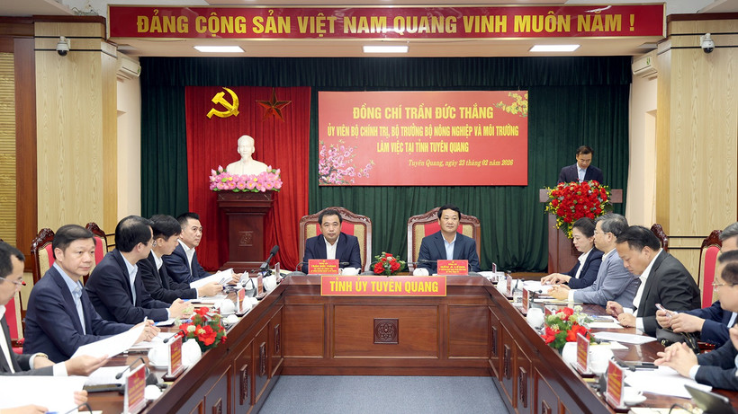  Bộ trưởng Nông nghiệp và Môi trường Trần Đức Thắng làm việc với lãnh đạo tỉnh Tuyên Quang.
