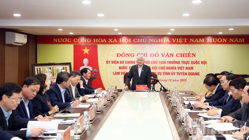 Phó Chủ tịch Thường trực Quốc hội Đỗ Văn Chiến làm việc với Ban Thường vụ Tỉnh ủy Tuyên Quang.