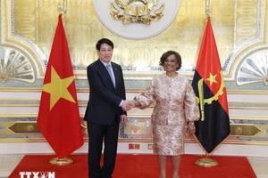 Chủ tịch nước Lương Cường hội kiến Chủ tịch Quốc hội Angola Carolina Cerqueira. (Ảnh: Lâm Khánh/TTXVN)