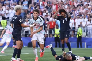 Đội tuyển Bỉ (áo trắng) giành chiến thắng thuyết phục trước Mỹ. (Ảnh: FIFA) 