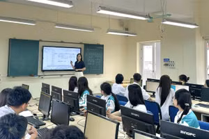 Giờ học của học sinh Trường trung học phổ thông chuyên Lương Văn Tụy (tỉnh Ninh Bình).