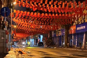 Xả rác sau khi xem tổng hợp luyện tối 24/8. 