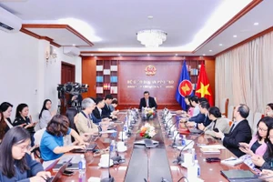 Quang cảnh lễ công bố. 