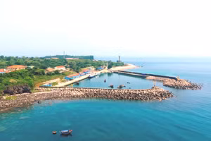 Đảo Cồn Cỏ (tỉnh Quảng Trị) được định hướng trở thành hạt nhân phát triển kinh tế biển xanh, du lịch sinh thái và sinh kế bền vững. (Ảnh: TTXVN)