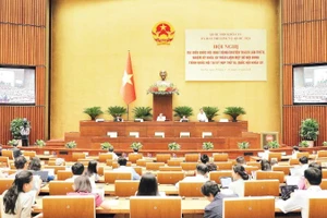 Quang cảnh Hội nghị đại biểu Quốc hội chuyên trách thảo luận về nhóm lĩnh vực quốc phòng, an ninh, đối ngoại, giám sát. (Ảnh: ĐĂNG ANH)