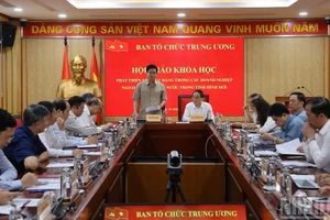 Đồng chí Trần Viết Cường, Vụ trưởng Vụ Cơ sở đảng, đảng viên, Ban Tổ chức Trung ương phát biểu tại hội thảo (Ảnh: Phạm Cường)