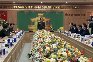 Đại tướng Lương Tam Quang, Ủy viên Bộ Chính trị, Bộ trưởng Công an đến thăm, chúc Tết đảng bộ, chính quyền và nhân dân tỉnh Hưng Yên.