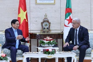 Thủ tướng Phạm Minh Chính mong Hạ viện Algeria ủng hộ hai Chính phủ trong quá trình triển khai khuôn khổ Đối tác chiến lược; trong đó có việc tích cực sớm phê chuẩn các hiệp định đã ký kết nhất là các hiệp định về thuế, đầu tư và thương mại. (Ảnh: VGP/Nhật Bắc)
