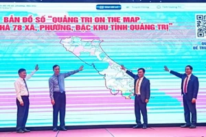 Lãnh đạo tỉnh Quảng Trị thực hiện nghi thức ra mắt bản đồ số “Quảng Trị on the map”.