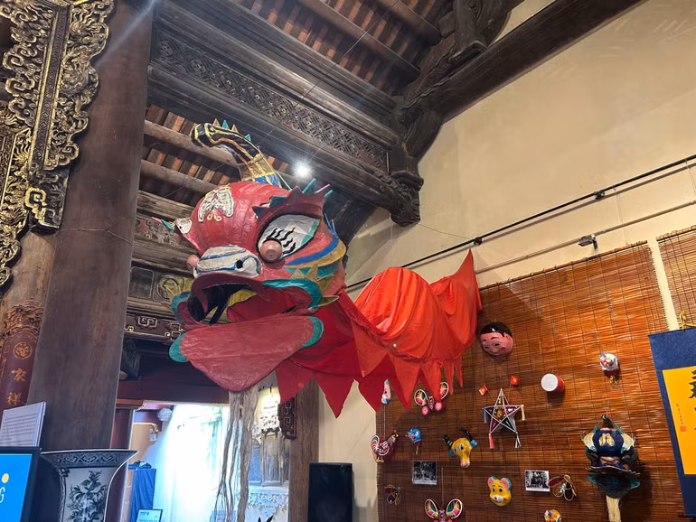 Đầu sư tử Bắc Bộ được tái hiện lại trong triển lãm.