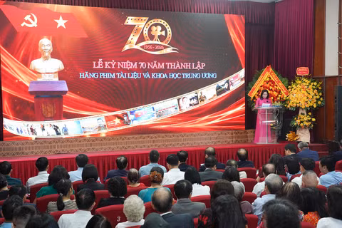 Lễ kỷ niệm 70 năm thành lập Hãng phim Tài liệu và Khoa học Trung ương. (Ảnh: ANH VŨ)