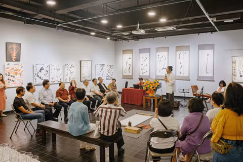 Triển lãm gồm tranh, thơ và âm nhạc. (Ảnh: Ban tổ chức cung cấp)