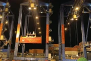 Lô hàng xuất khẩu đầu tiên trong năm mới Tân Sửu 2021 tại Tân Cảng - Cát Lái (TP Thủ Ðức, TP Hồ Chí Minh).