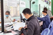 Người lao động được tư vấn việc làm tại Trung tâm Dịch vụ việc làm TP Hồ Chí Minh.