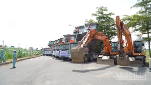 Nghi thức khởi công dự án.