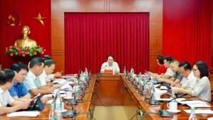 Đồng chí Lê Tiến Châu, Ủy viên Trung ương Đảng, Bí thư Thành ủy Hải Phòng, chủ trì Phiên họp.