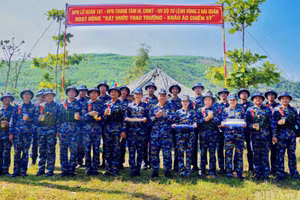 Giữa thao trường nắng lửa Vùng 3 Hải quân, những ly nước mát, phần quà nhỏ và lời động viên chân tình từ các hội viên phụ nữ tiếp thêm sức mạnh cho chiến sĩ mới trong những ngày đầu quân ngũ.