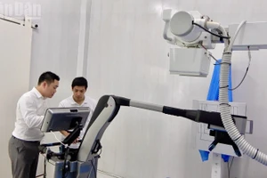 Thiết bị chụp X-quang bằng AI tại Trạm y tế xã Thạnh An. 