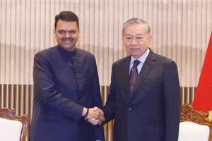 Tổng Bí thư, Chủ tịch nước Tô Lâm tiếp Thủ hiến bang Maharashtra Devendra Fadnavis. 