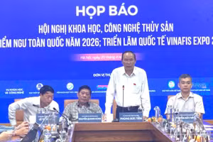 Thứ trưởng Phùng Đức Tiến chủ trì Họp báo thông tin về Hội nghị khoa học, công nghệ thủy sản và kiểm ngư toàn quốc năm 2026.