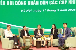 Các đại biểu cung cấp tham gia mạn đàm giới thiệu tiểu sử các ứng cử viên đại biểu Quốc hội khóa XVI và đại biểu Hội đồng nhân dân các cấp, nhiệm kỳ 2026-2031.