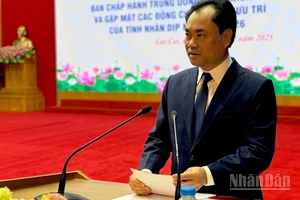 Bí thư Tỉnh ủy Trịnh Việt Hùng phát biểu tại hội nghị. (Ảnh: THANH SƠN)