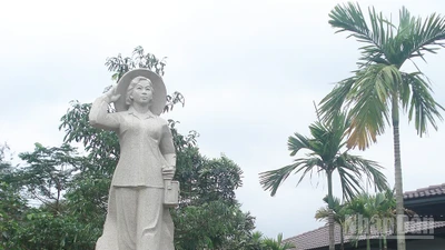 Các hoạt động tưởng niệm 55 năm ngày Anh hùng, liệt sĩ, bác sĩ Đặng Thùy Trâm hy sinh được tỉnh Quảng Ngãi tổ chức trang trọng và ý nghĩa.