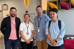 Sinh viên Việt Nam và các giáo viên Trường Nghề dành cho người trưởng thành Thành phố Tampere (TAKK, Phần Lan).