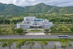 Điều chỉnh toàn bộ 559 héc-ta đất công nghệ cao và công nghệ thông tin thành đất Khu thương mại tự do.