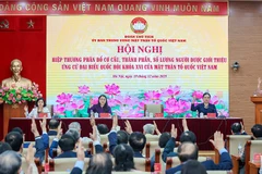 Các đại biểu tiến hành hiệp thương tại Hội nghị.