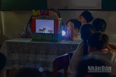 Lớp học STEAM đặc biệt với các học liệu được tái chế từ thùng, bìa carton tại trường tiểu học Lý Tự Trọng, thành phố Đà Nẵng.