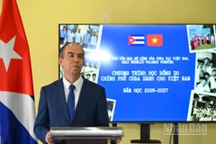 Đại sứ Cuba tại Việt Nam Rogelio Polanco Fuentes thông tin về chương trình học bổng tại buổi họp báo. 