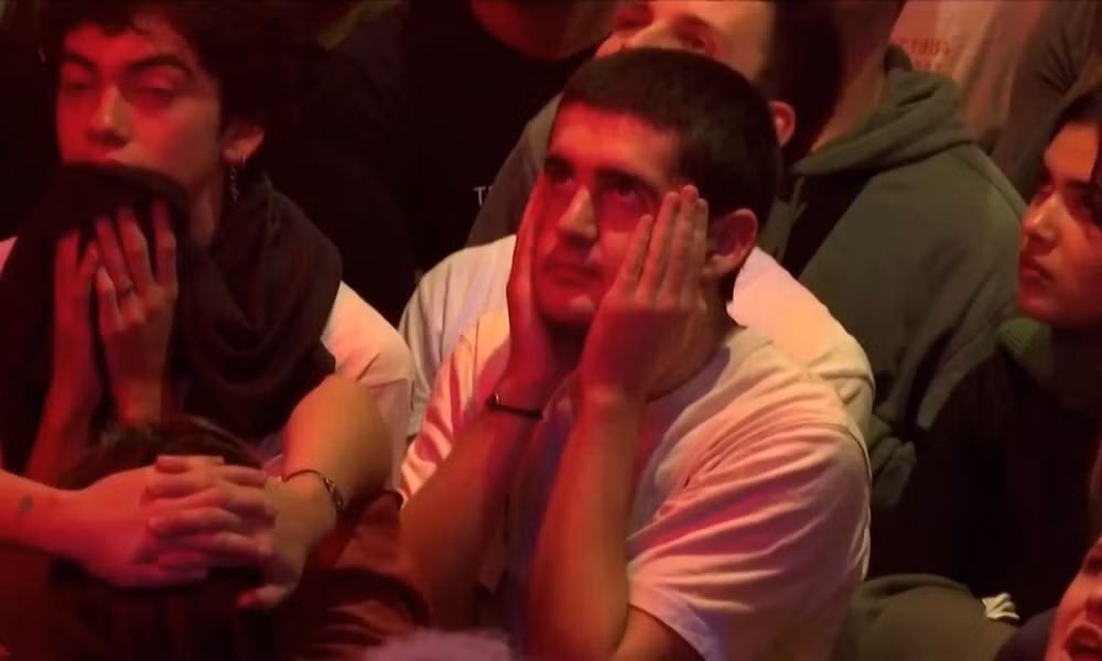 Cổ động viên Pháp nuối tiếc khi “đánh rơi” cúp vàng World Cup