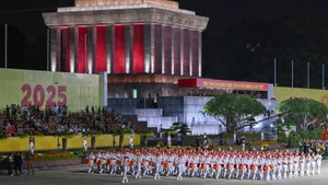 Khối nữ Quân nhạc.