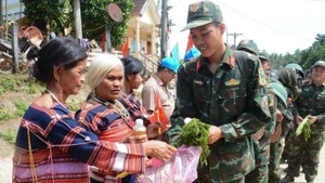 Tăng cường và giữ vững sự lãnh đạo của Đảng đối với lực lượng vũ trang Quân khu 5, xây dựng Đảng bộ trong sạch, vững mạnh tiêu biểu.