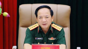 Đại tướng Trịnh Văn Quyết, Bí thư Trung ương Đảng, Ủy viên Thường vụ Quân ủy Trung ương, Chủ nhiệm Tổng cục Chính trị Quân đội nhân dân Việt Nam chủ trì hội nghị.
