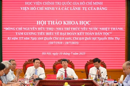 Hội thảo khoa học: “Đồng chí Nguyễn Hữu Thọ - nhà trí thức yêu nước nhiệt thành, tấm gương tiêu biểu về đại đoàn kết dân tộc”. (Ảnh: THẾ ĐẠI)