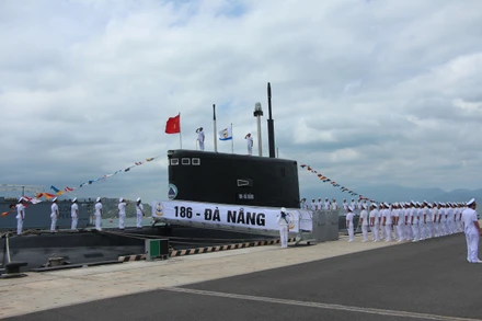 Lễ thượng cờ tàu 186-Đà Nẵng.