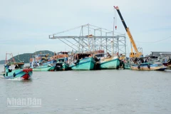 Phương tiện đánh bắt thủy sản trên vùng biển Kiên Lương, tỉnh An Giang.