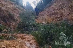 Tuyến đường huyện qua 2 xã Quang Trung và Hồng Phong, huyện Bình Gia, tỉnh Lạng Sơn bị sạt lở do mưa lớn.