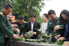 “Xuân Biên phòng ấm lòng dân bản” là chương trình an sinh xã hội giàu ý nghĩa luôn được Bộ đội Biên phòng Lạng Sơn quan tâm tổ chức mỗi dịp cận Tết.