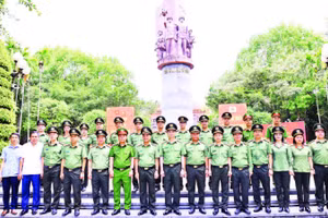 Đoàn cán bộ chủ chốt Học viện An ninh nhân dân tổ chức về nguồn tại Khu di tích Nha Công an Trung ương, xã Minh Thanh, tỉnh Tuyên Quang.