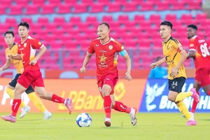 Hồng Lĩnh Hà Tĩnh làm khách Đông Á Thanh Hóa vào lúc 18 giờ ngày 6/3 trên SVĐ Thanh Hóa. (Ảnh: VPF)