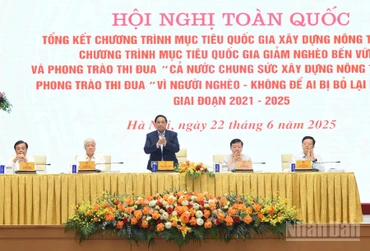 Thủ tướng Chính phủ Phạm Minh Chính chủ trì Hội nghị tổng kết Chương trình mục tiêu quốc gia về xây dựng nông thôn mới, giảm nghèo bền vững. (Ảnh: TRẦN HẢI)