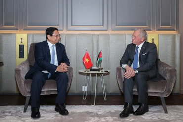 Thủ tướng Chính phủ Phạm Minh Chính hội kiến Quốc vương Jordan Abdullah II bin Al-Hussein. (Ảnh: Nhật Bắc/VGP)